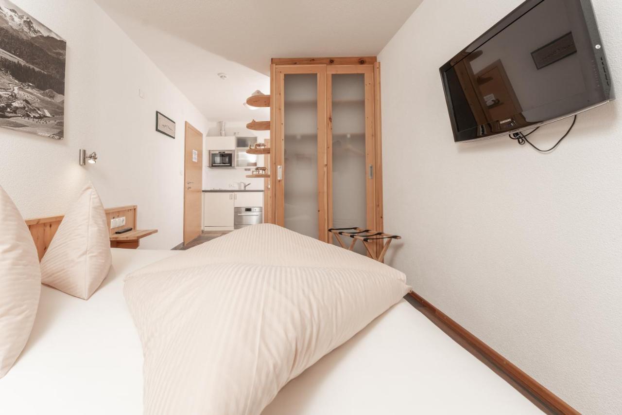 Aparthotel Ambiente Umhausen Exterior photo